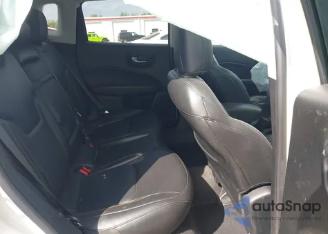 2019 Jeep Compass Limited 4X4 из США, поврежденный, VIN 3C4NJDCB3KT594368